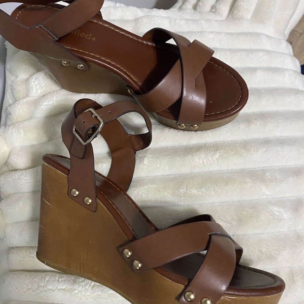 Wedge sandals